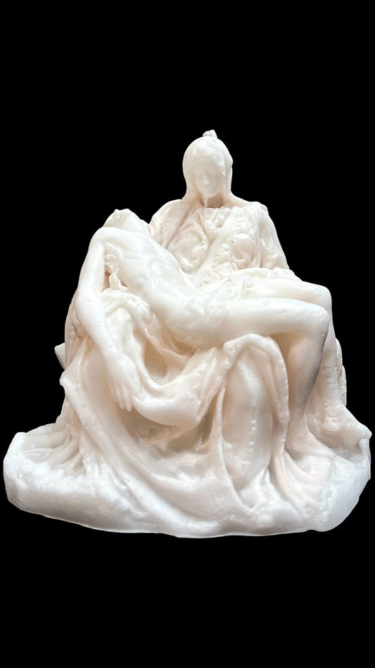 LA PIETA' DI MICHELANGELO bianco