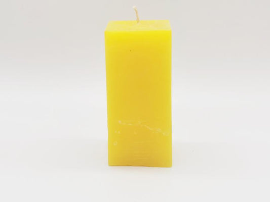 Yellow square rough effect candle