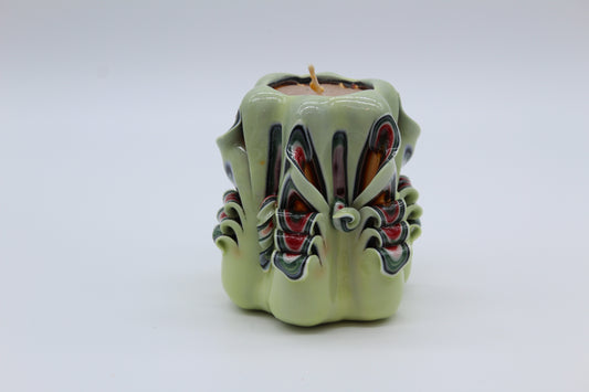 Hellmintgrüne „klassische“ geschnitzte Kerze