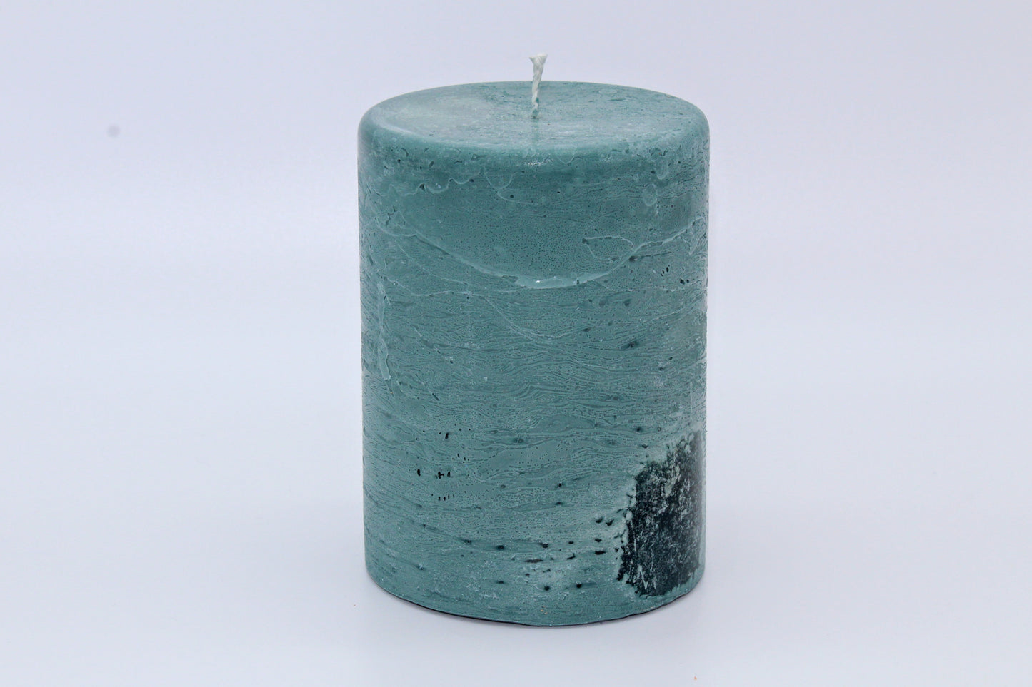 Raw effect cylindrical sea water candle