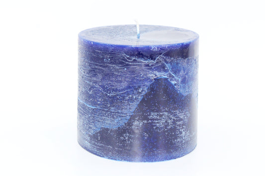Blaue zylindrische Kerze mit rauem Effekt