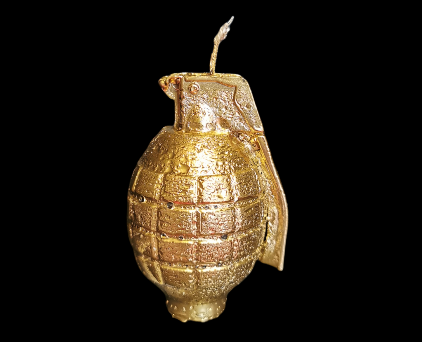 Gold garnet candle